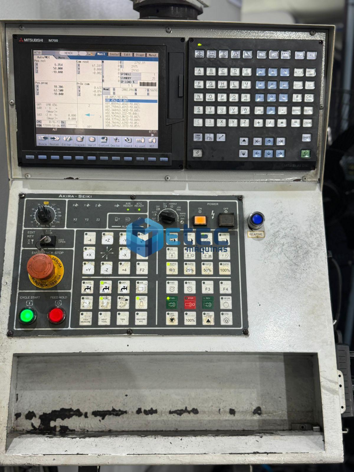 Centro de Usinagem Akira Seiki V8XP