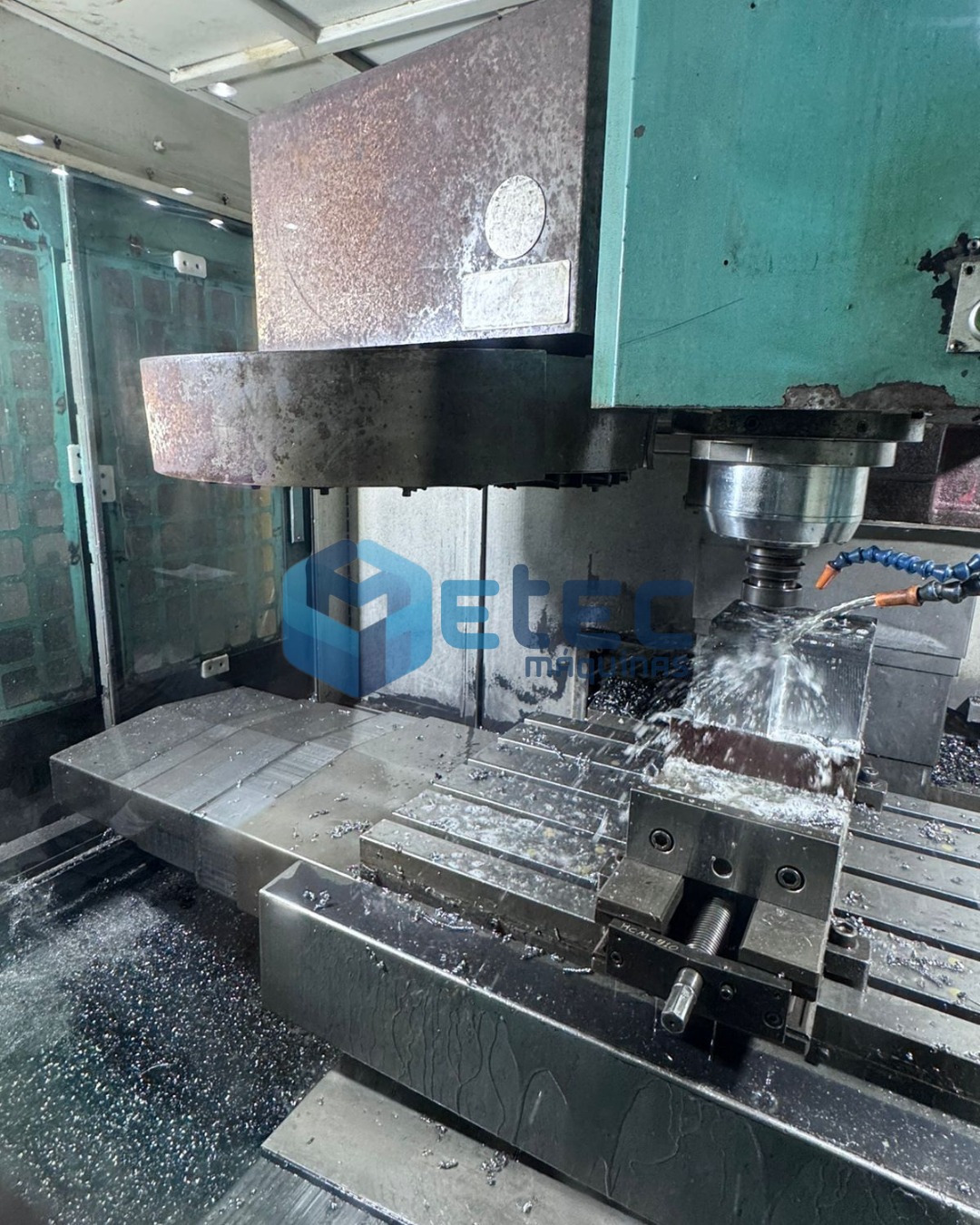 Centro de Usinagem Feeler EV-520