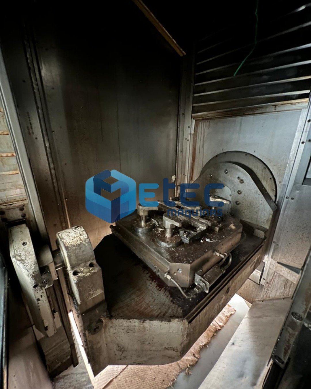 Centro de Usinagem GROB 5 Eixos G500