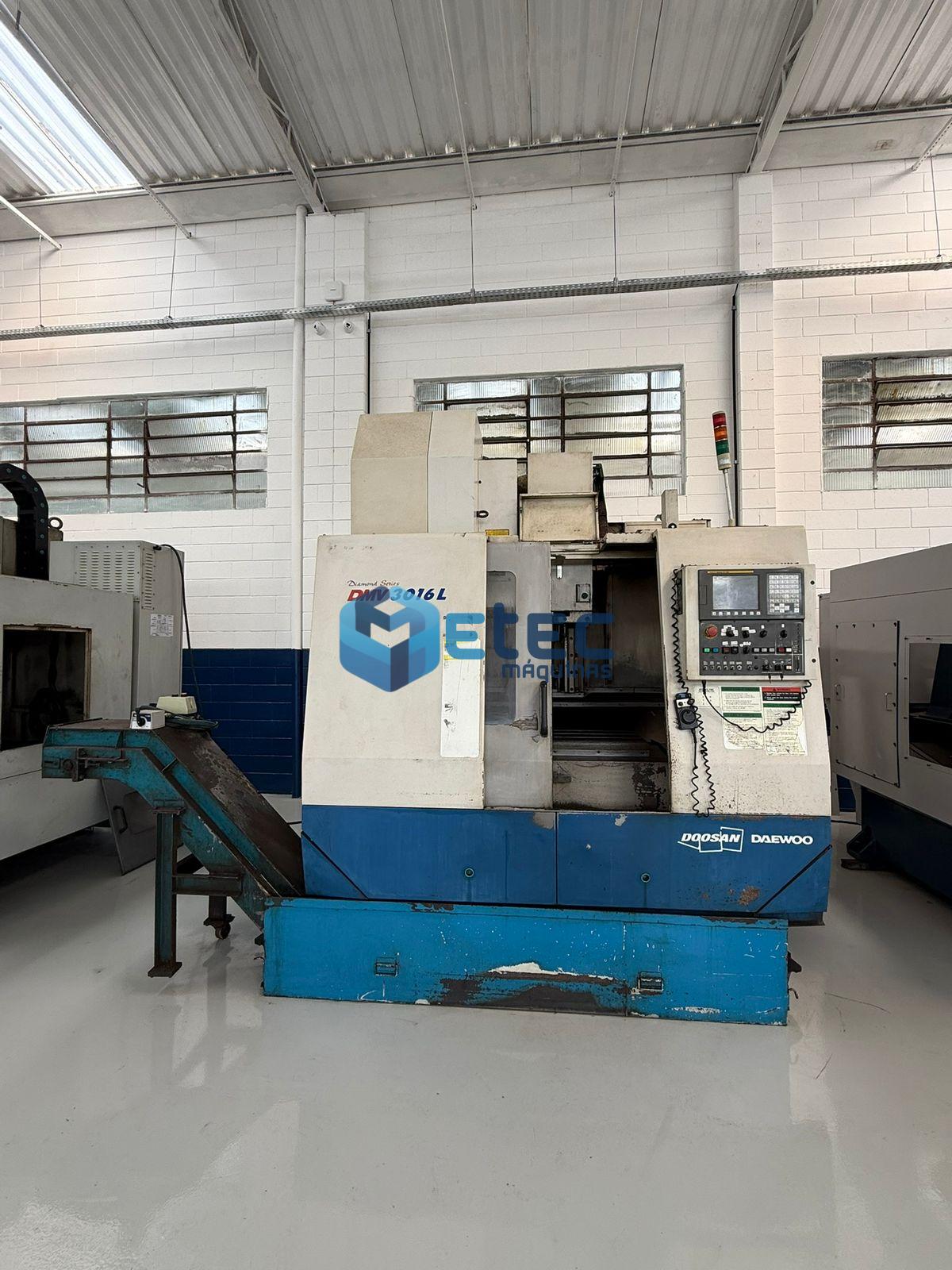Centro de Usinagem Vertical Doosan Daewoo DMV 3016L