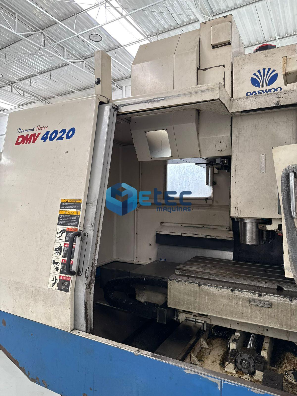 Centro de Usinagem Vertical Doosan Daewoo DMV 4020
