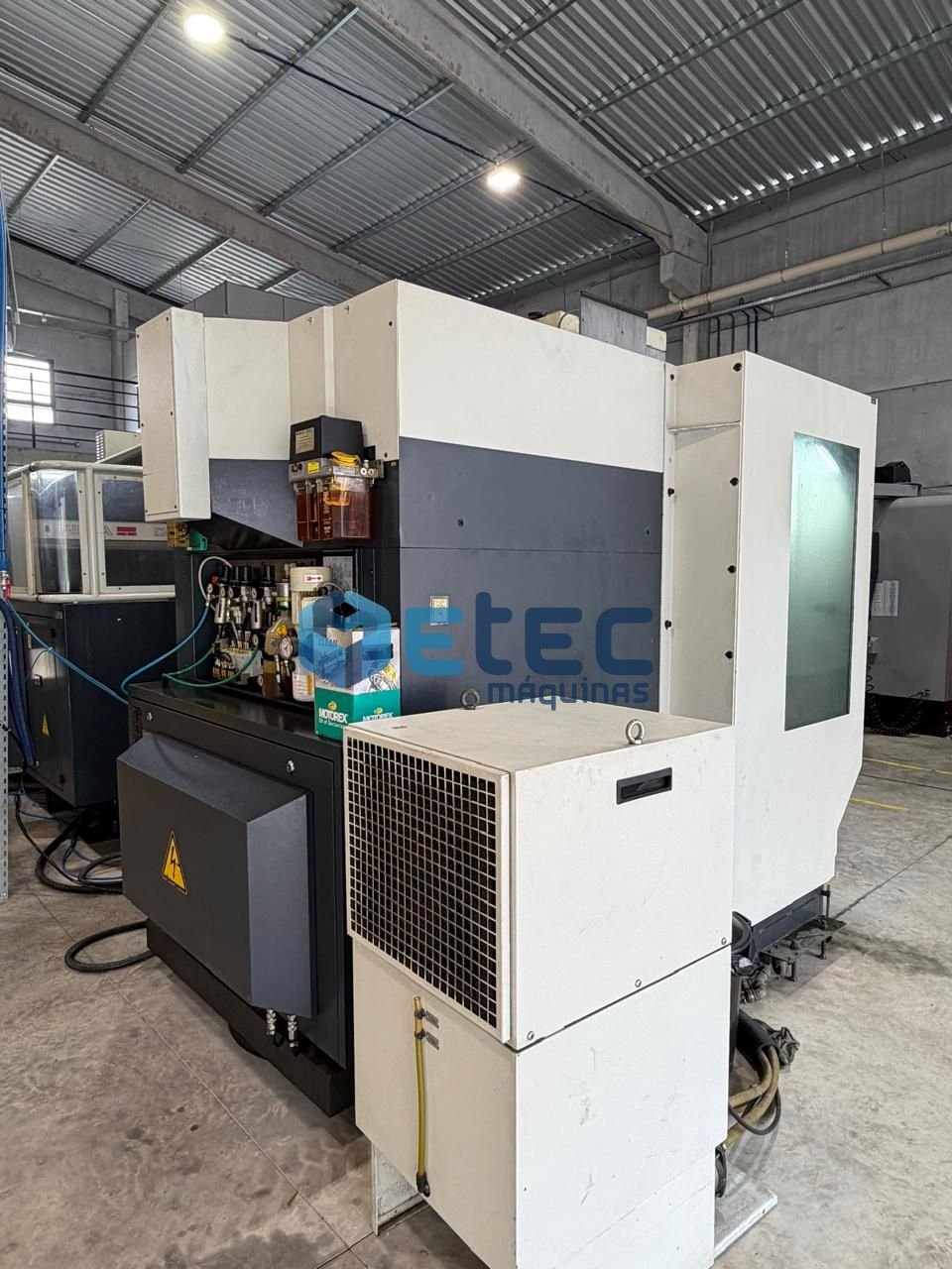 Centro de Usinagem Vertical  High Speed Micron VCP 800