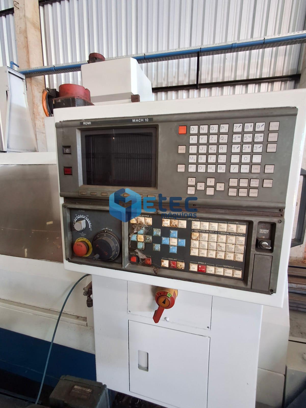 Centro de Usinagem Vertical Polaris U400 com Trocador de Pallet