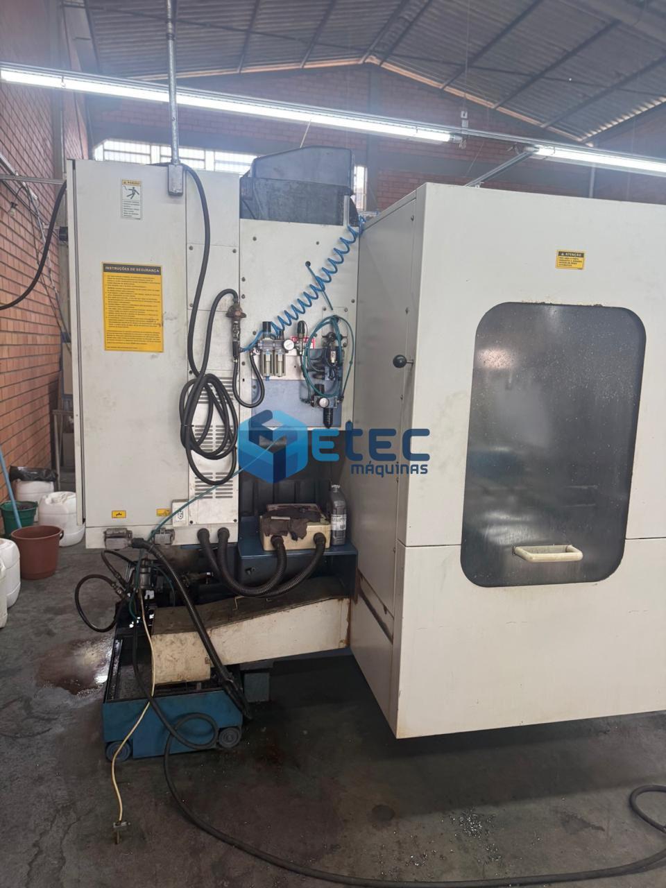 Centro de Usinagem Vertical Romi Discovery 760