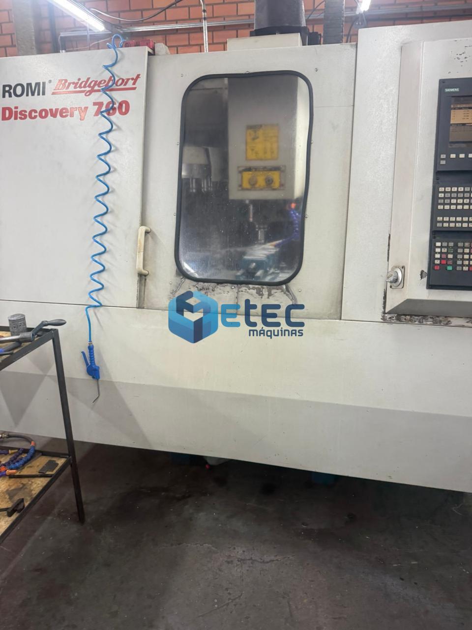 Centro de Usinagem Vertical Romi Discovery 760