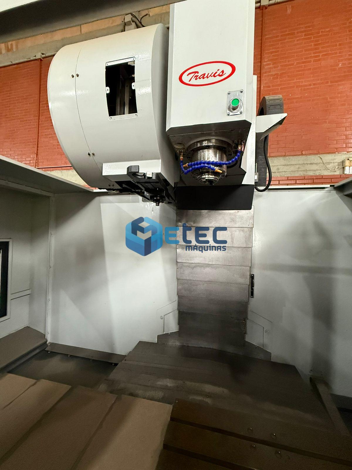 Centro de Usinagem Vertical Travis M1500