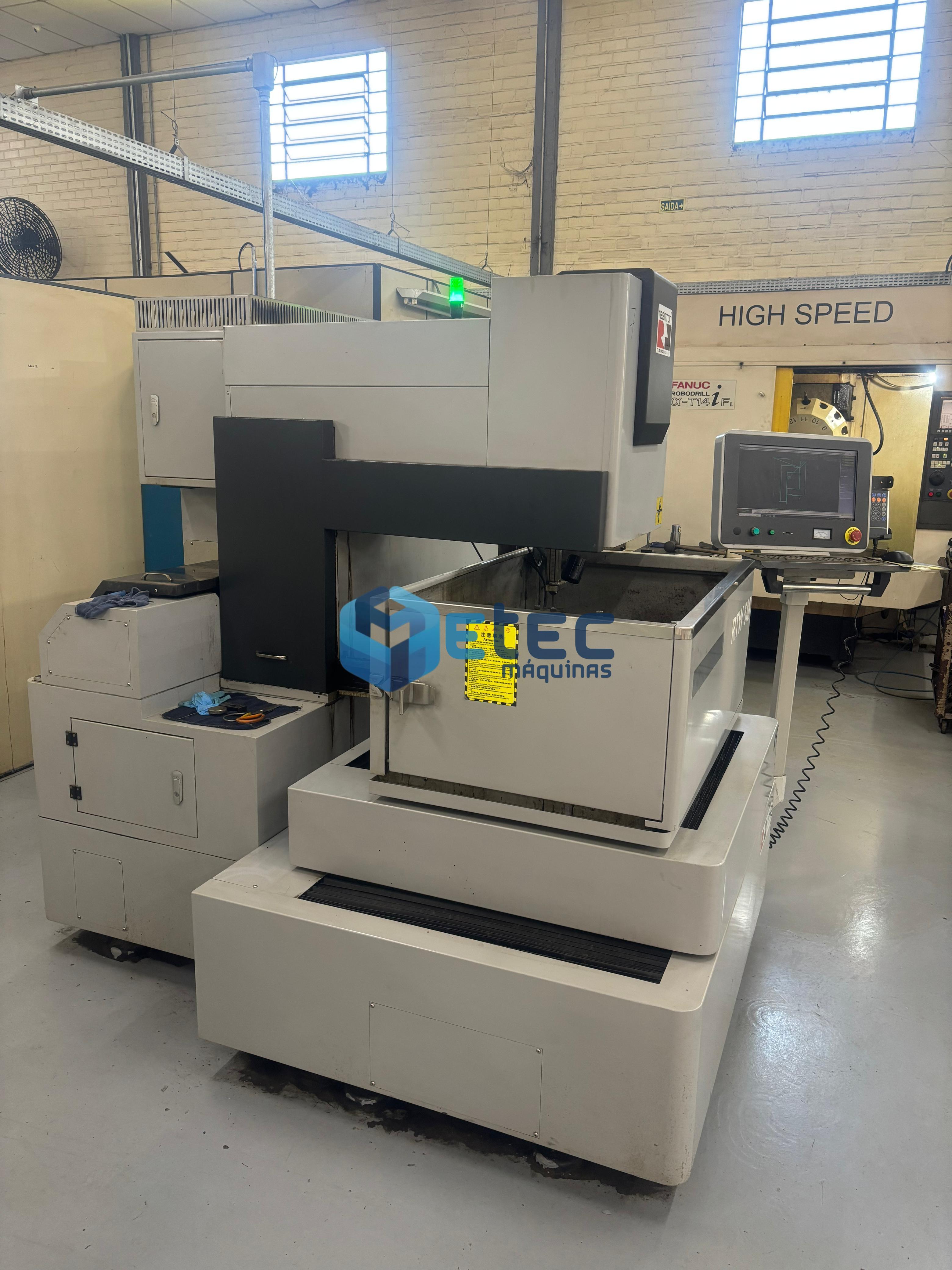 Eletroerosão a Fio Resitron RTW 5M