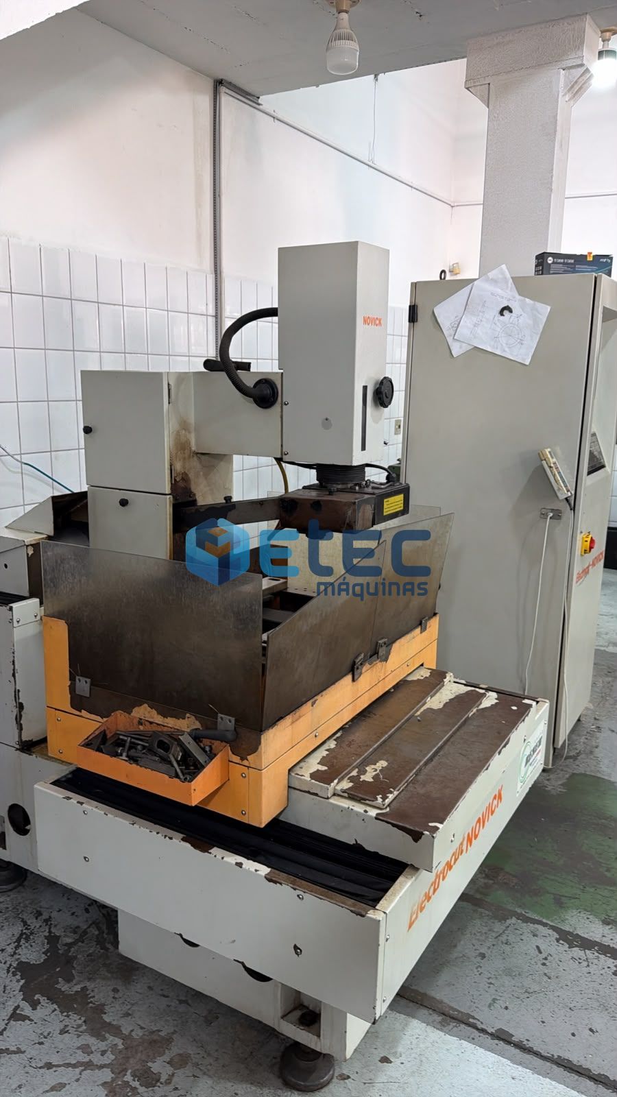 Eletroerosão Corte a Fio Molibdênio Eletrocut Novick AR1300
