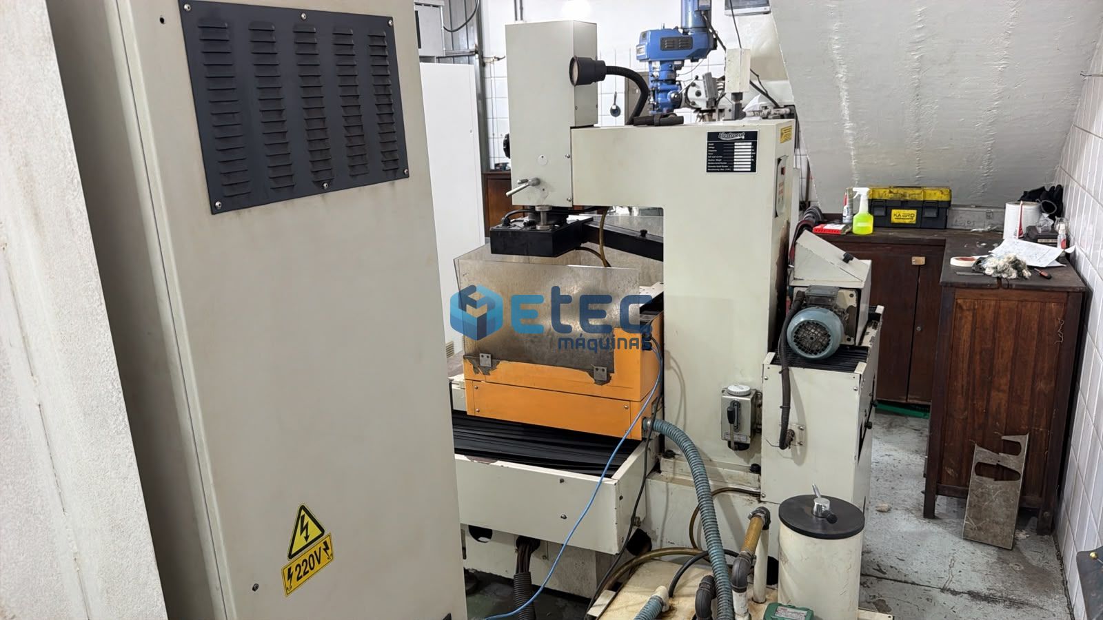 Eletroerosão Corte a Fio Molibdênio Eletrocut Novick AR1300