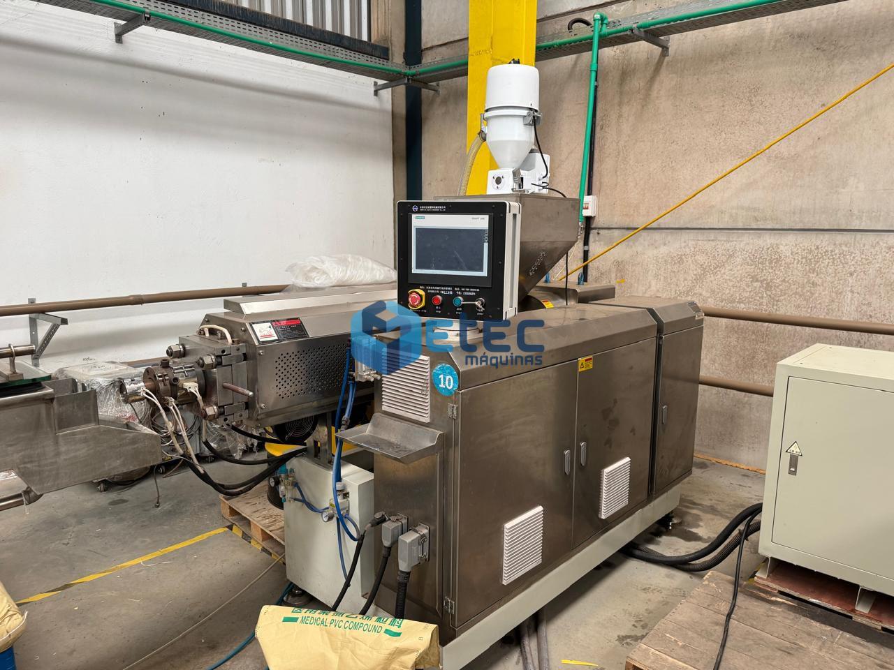 Extrusora de Tubos e Perfis San Extruder 55x28D