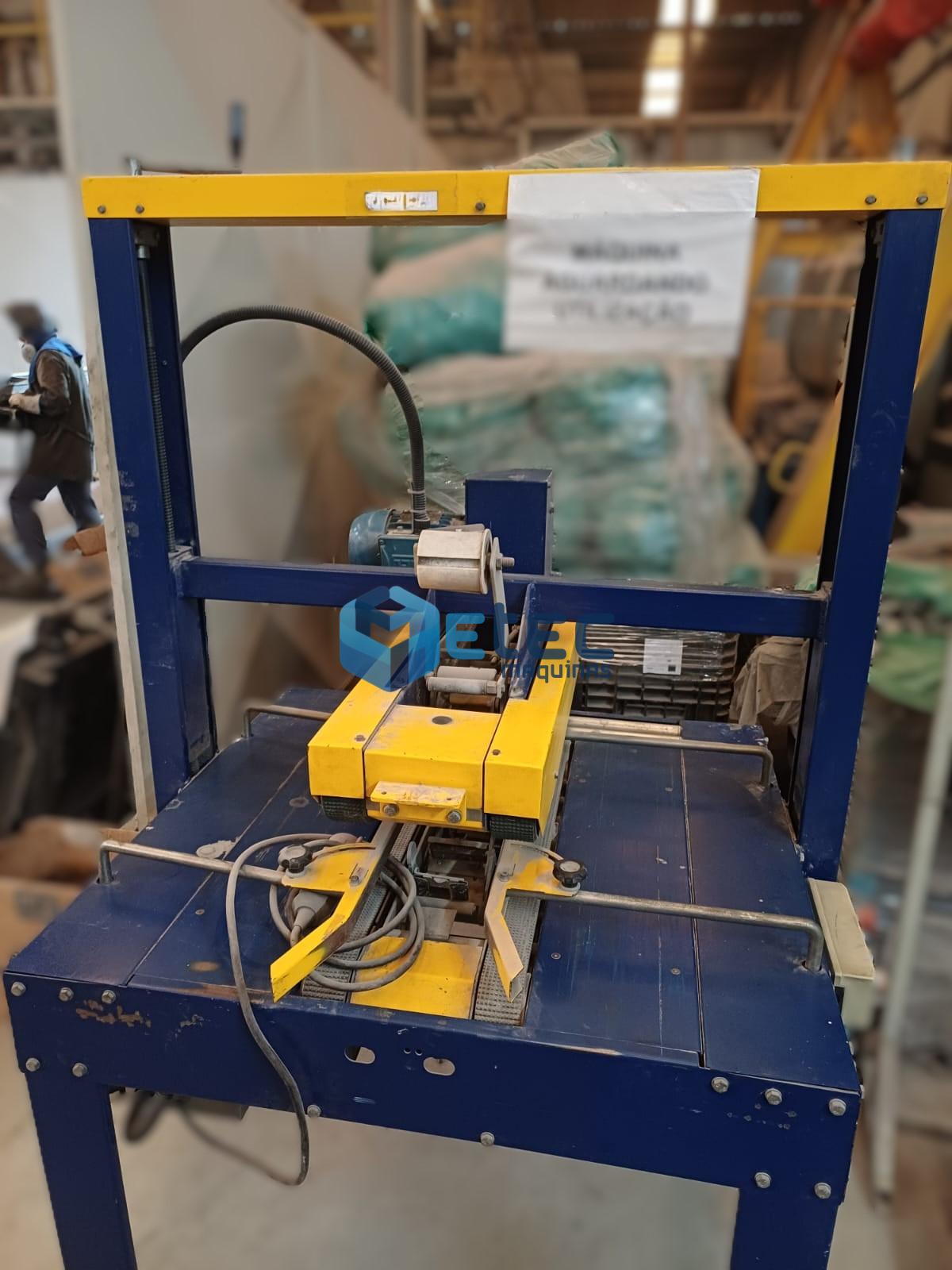 Fechadora de Caixa Semiautomática
