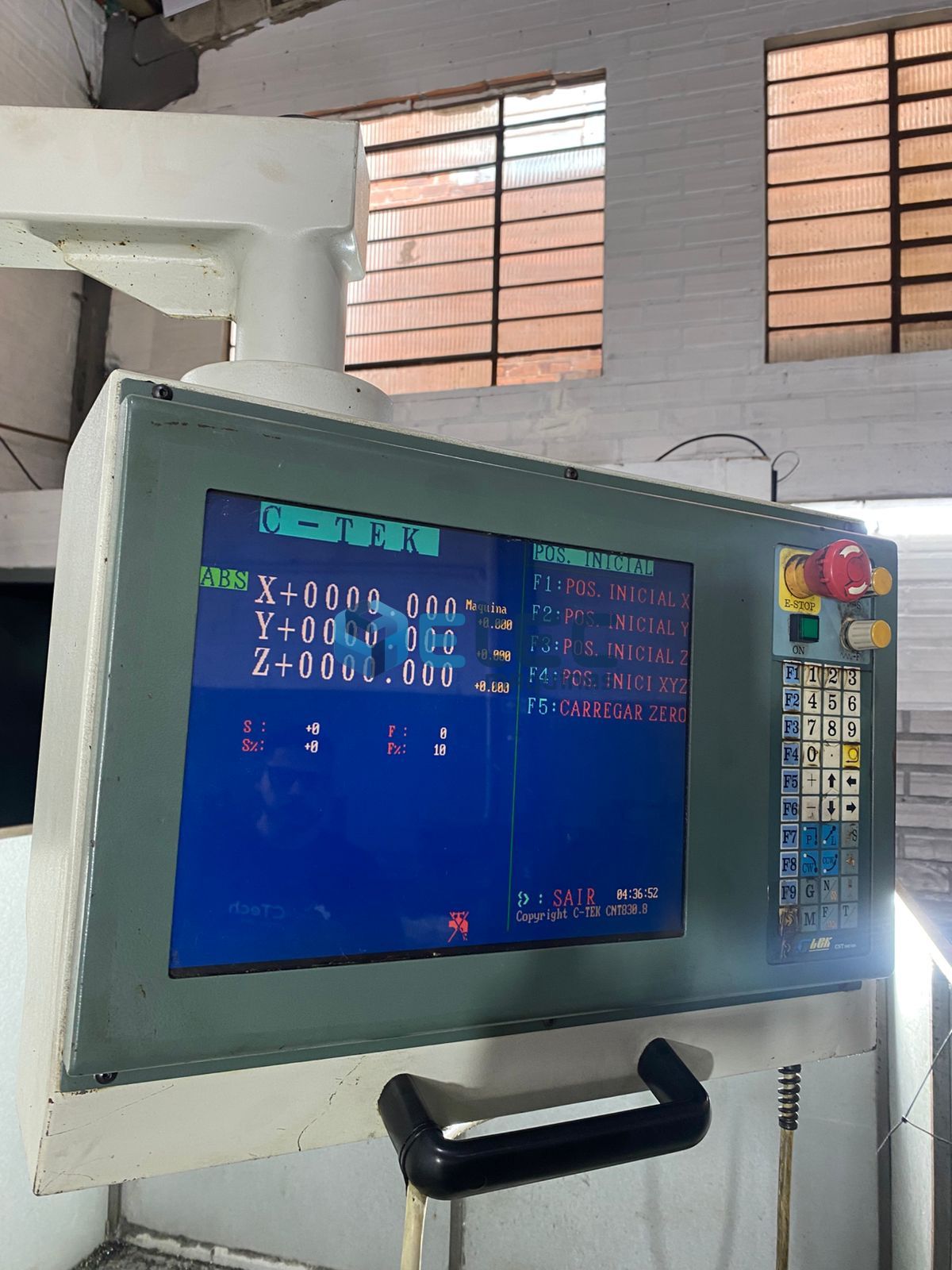 Fresadora CNC C-TEK KM-150D