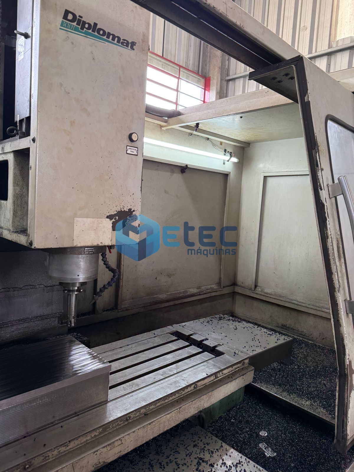 Fresadora CNC Diplomat Petrus 50100R