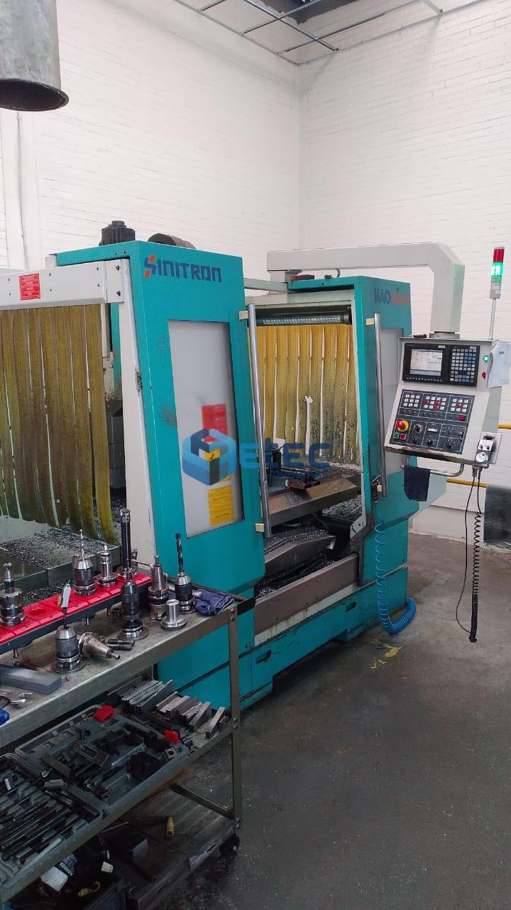 Fresadora CNC Sinitron KAO 1000
