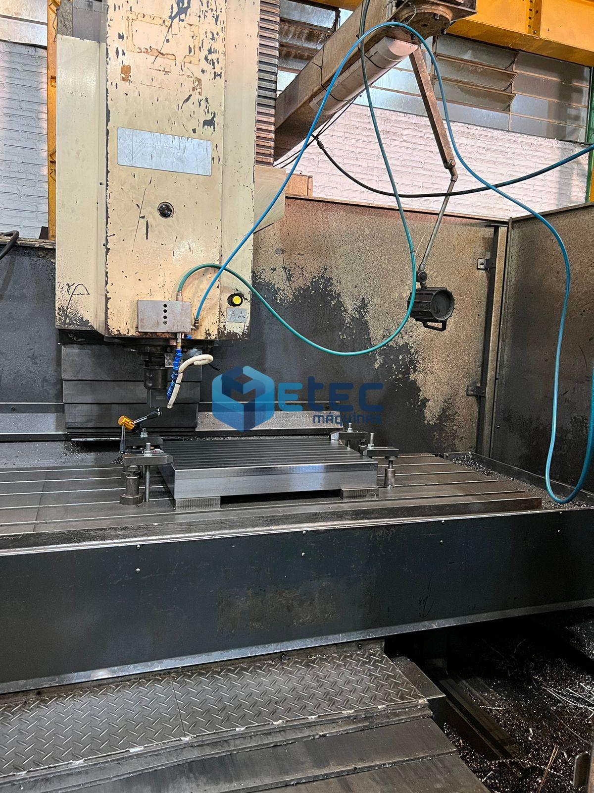 Fresadora CNC YANG