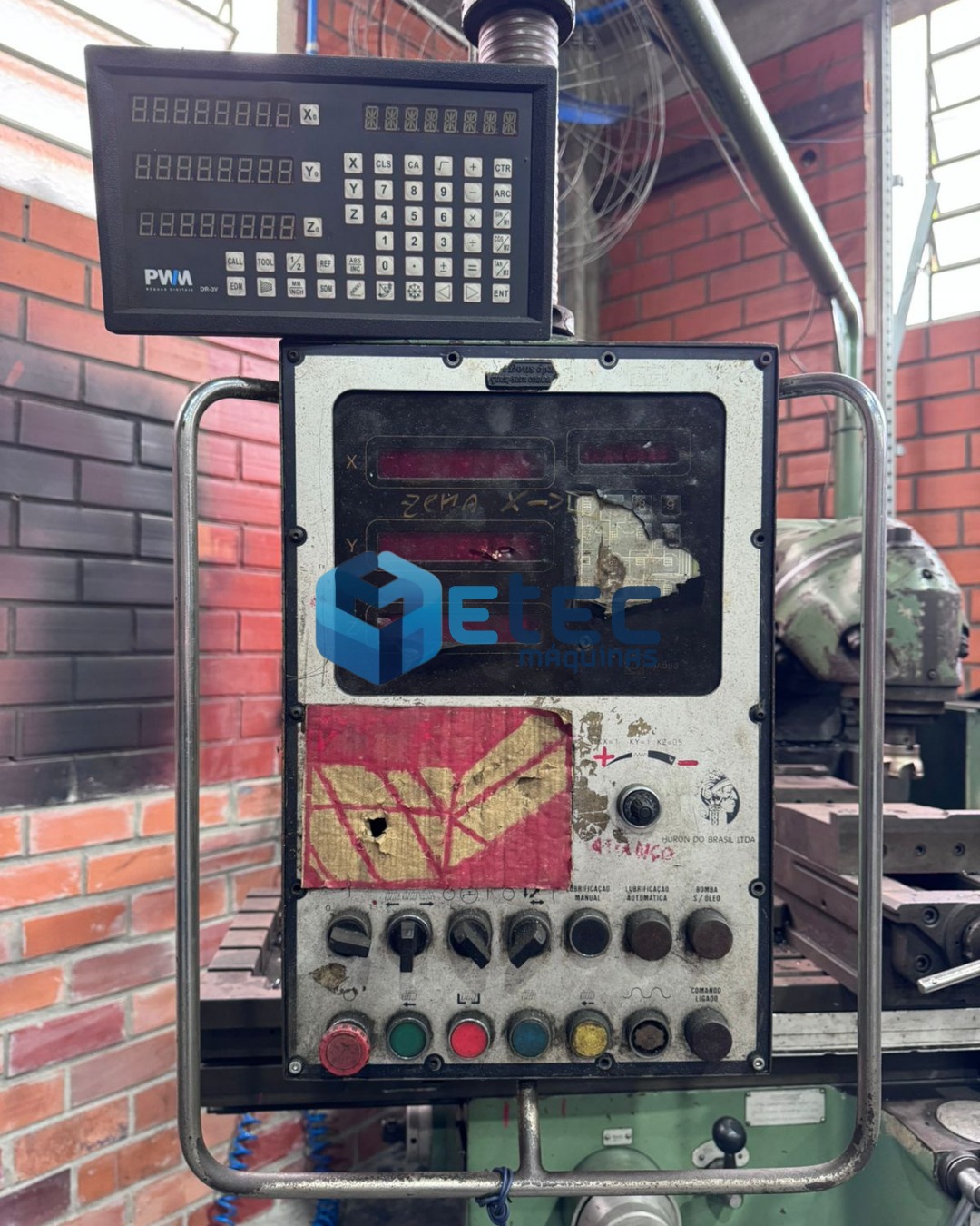 Fresadora Universal Huron MU-5