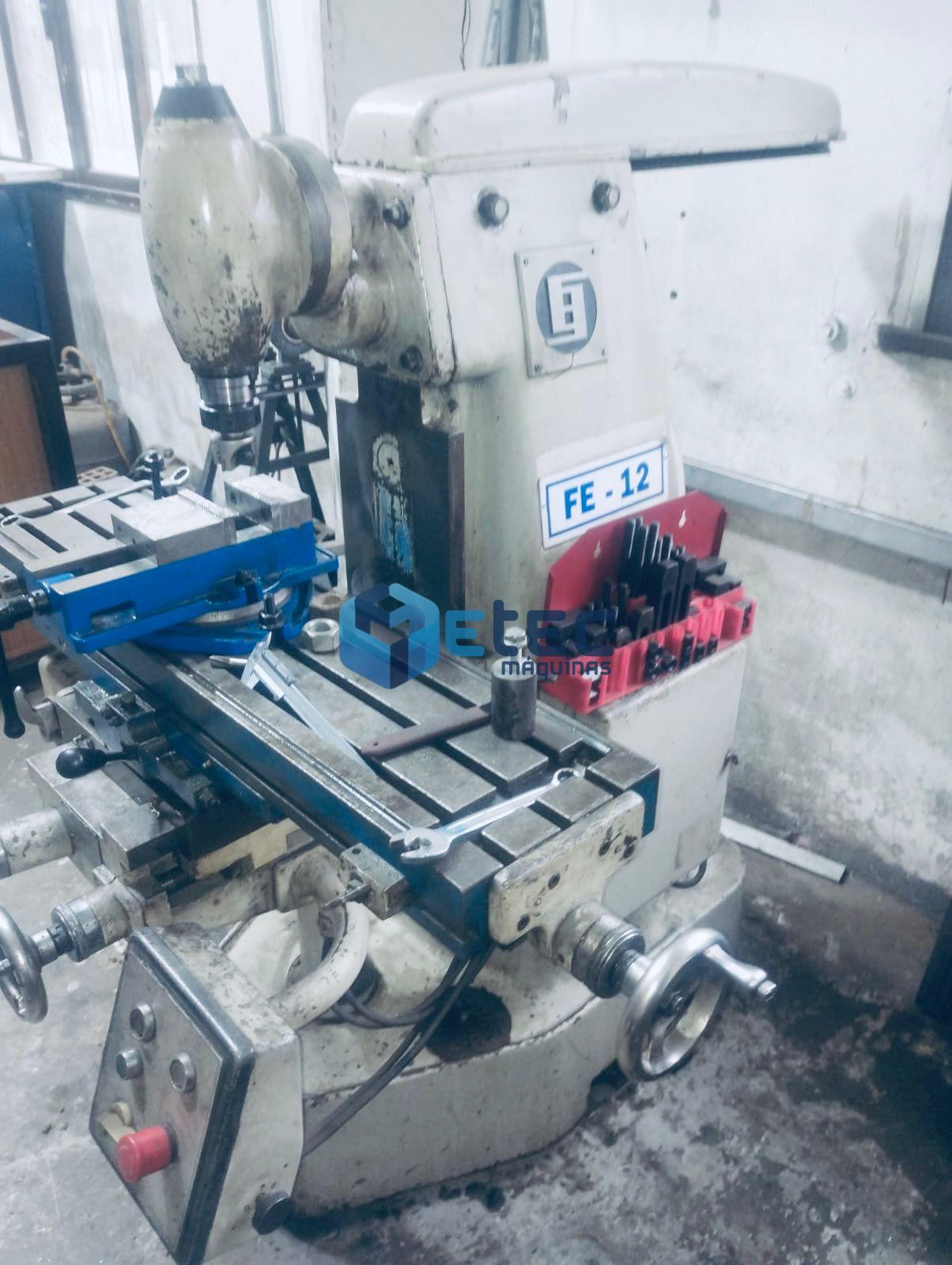 Fresadora Universal ISO 40