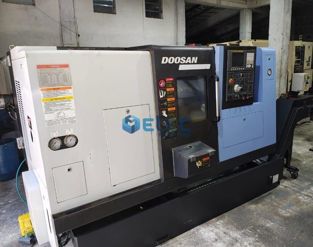 Torno CNC Doosan Lynx 220LM