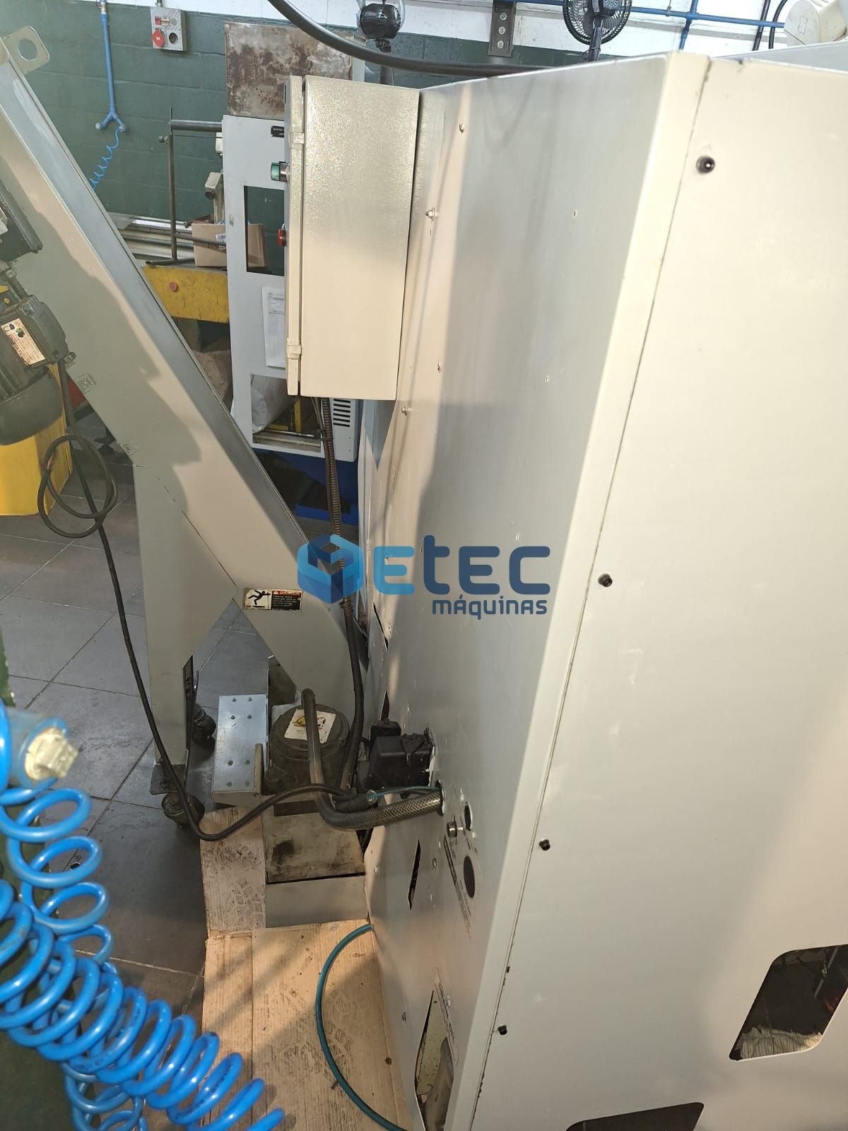Torno CNC HAAS SL-20T
