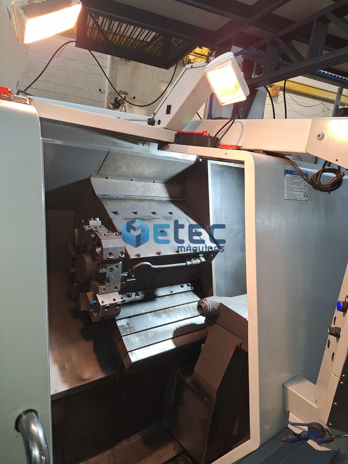 Torno CNC HAAS SL-20T