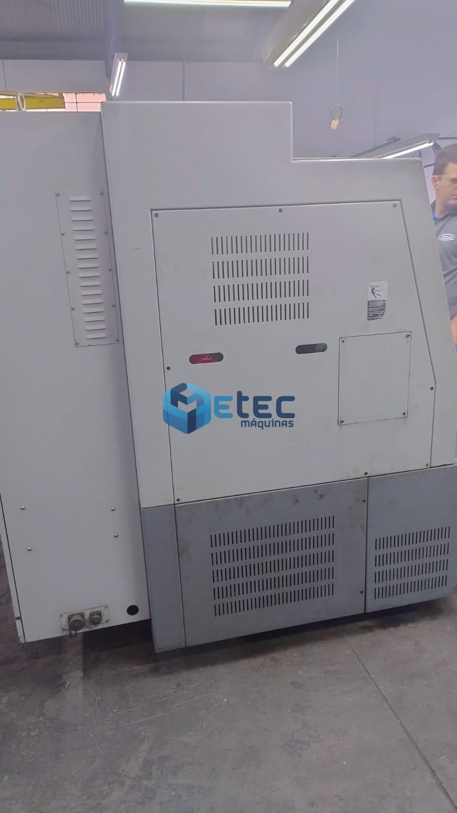 Torno CNC Hyndai SKT-21