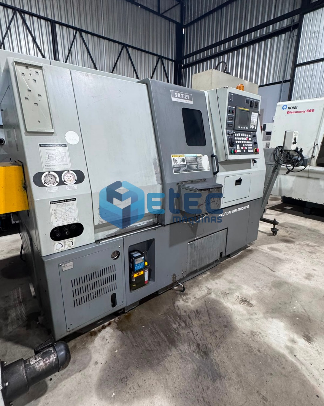 Torno CNC Hyundai SKT-21