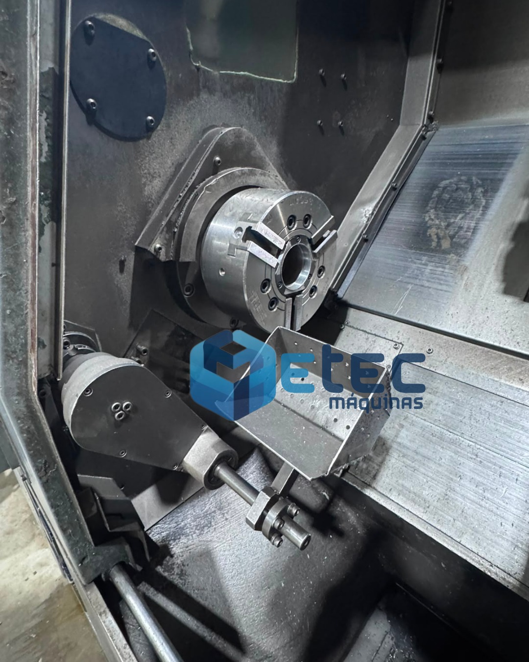 Torno CNC Hyundai SKT-21