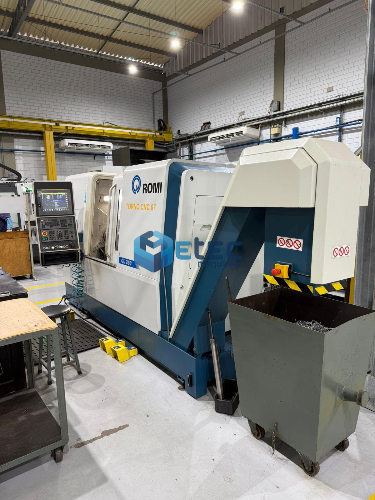 Torno CNC ROMI GL 250