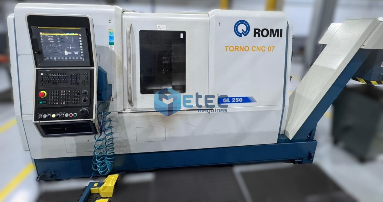Torno CNC Romi GL250T