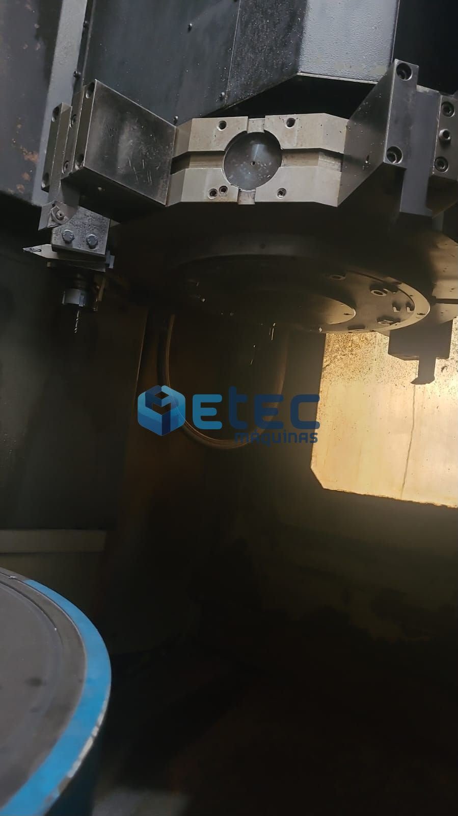 Torno CNC Vertical Yushine VL-1100HR+P + Ferramentas Acionadas