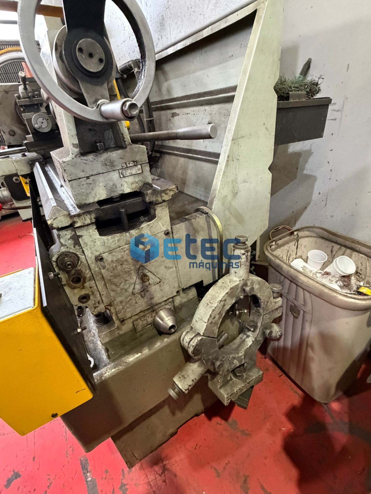 Torno Convencional Veker TVK-1640ECO