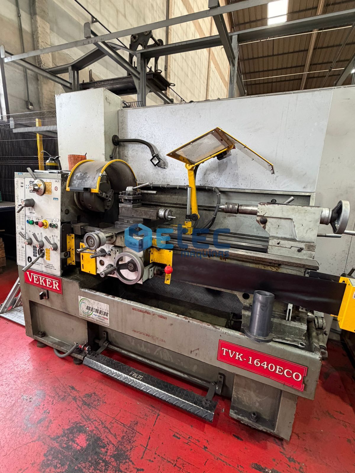 Torno Convencional Veker TVK-1640ECO