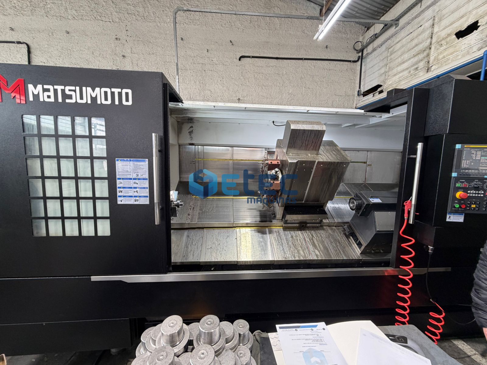 Centro de Torneamento Matsumoto TCK80Y com Ferramentas Acionadas e Eixo Y