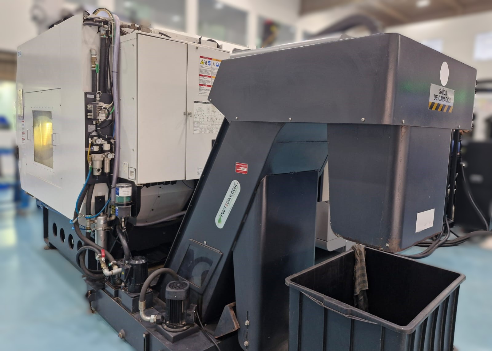 Centro de Usinagem 5 Eixos Brother M140X1