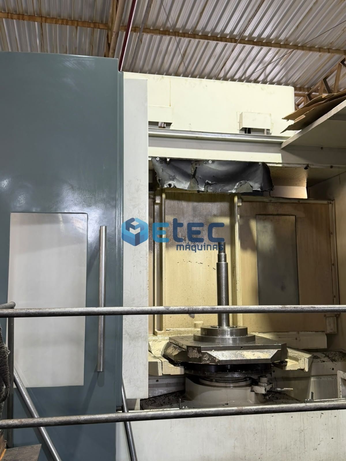 Centro de Usinagem Horizontal Duplo Pallet Hyundai HX630