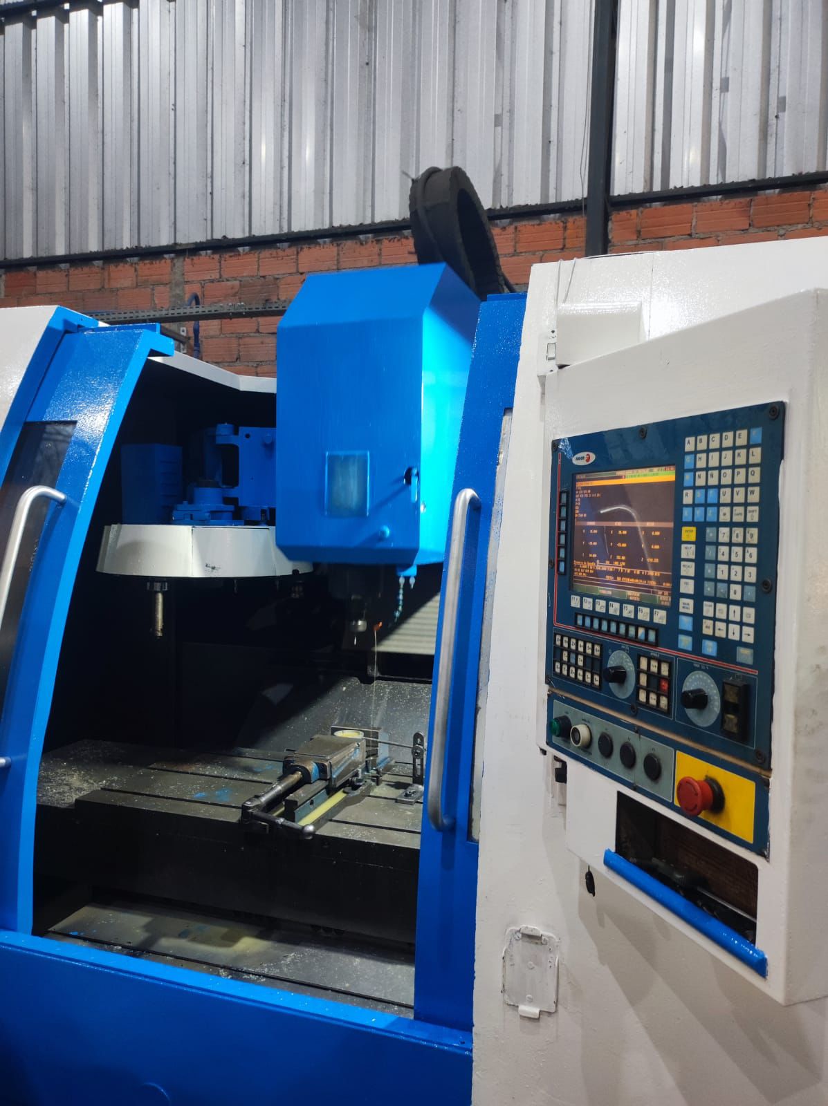 Centro de Usinagem BMEI VMC750