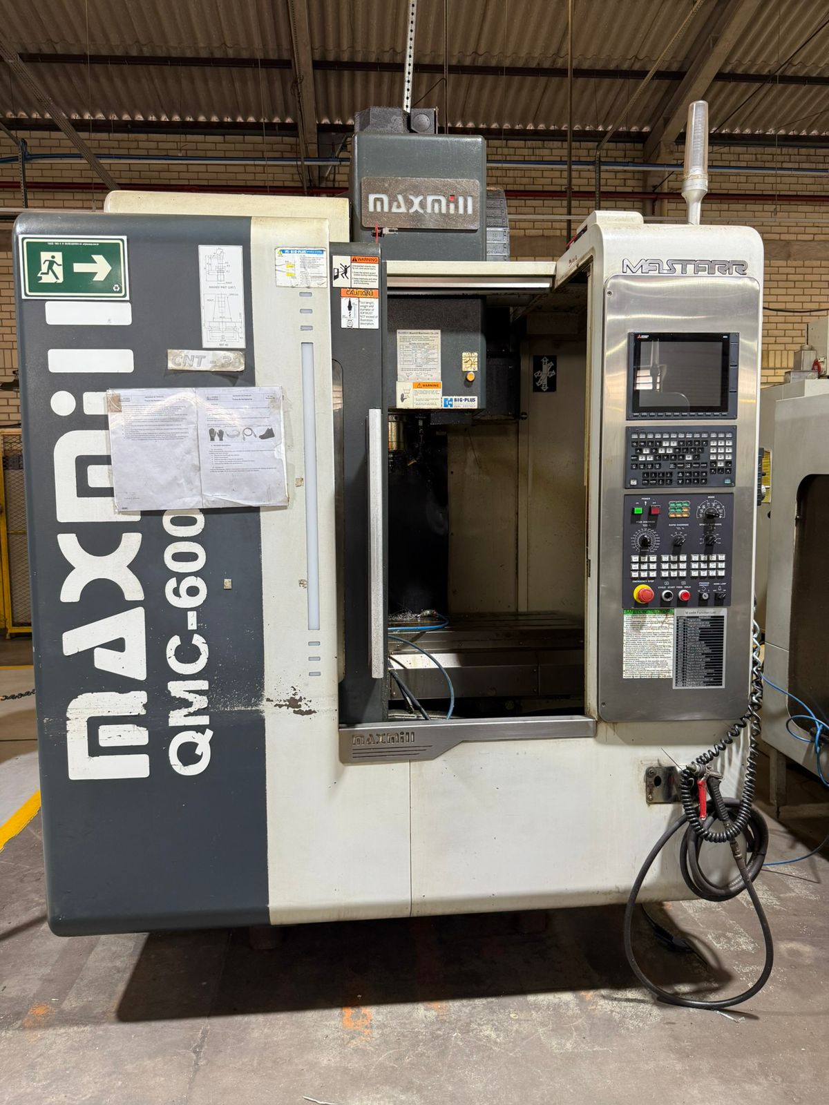 Centro de Usinagem Vertical Maxmill QMC-600
