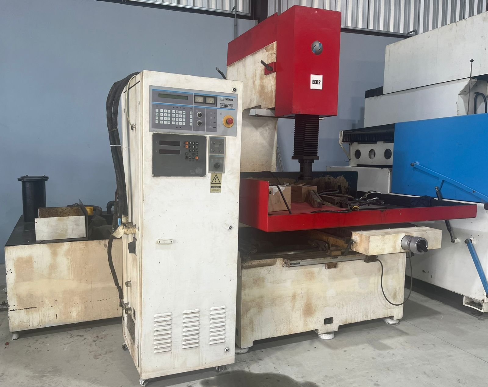 Eletroerosão Engemaq EDM 900NC
