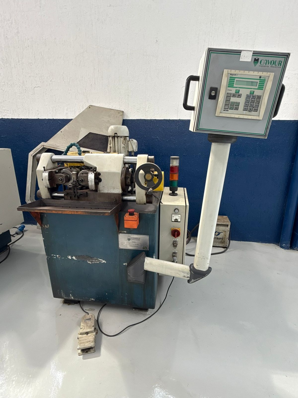 Laminadora de Roscas e Perfis Especiais Cavour TL7 / E60 Premium