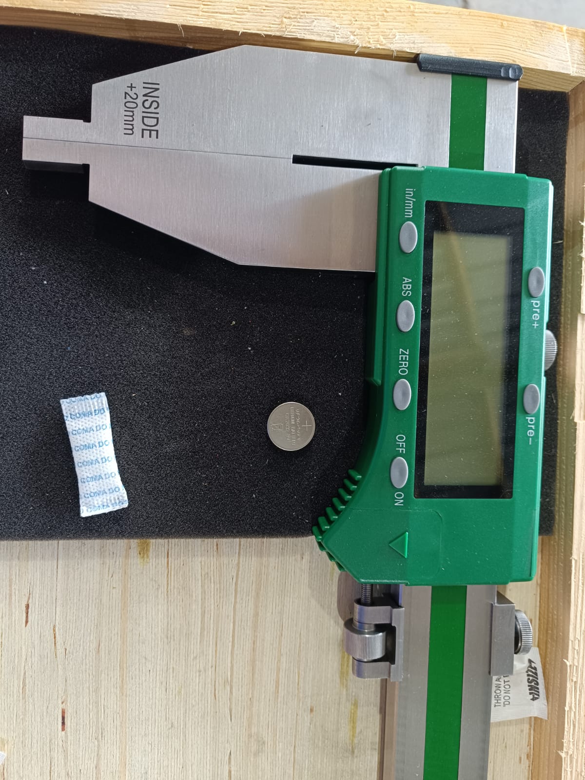 Micrômetro Tubular e Paquímetro Digital